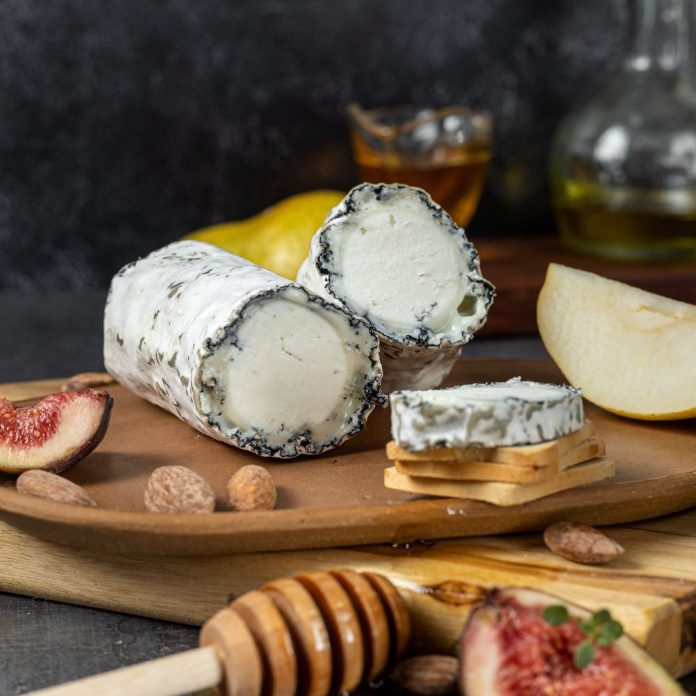Queijo Artesanal De Cabra com Cinza de Alecrim- Peça 150G