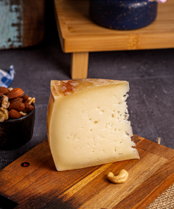 Maratimba - Queijo Artesanal Misto De Leite Vaca E Ovelha - Fração 200G - Queijaria Rima