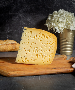 Querubim - Queijo Artesanal com Olhaduras - fração 250g