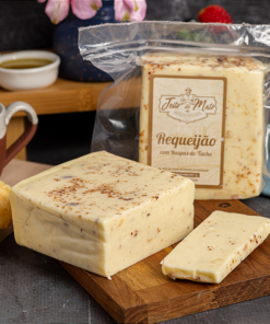 Requeijão Artesanal De Corte Com Raspa 450G